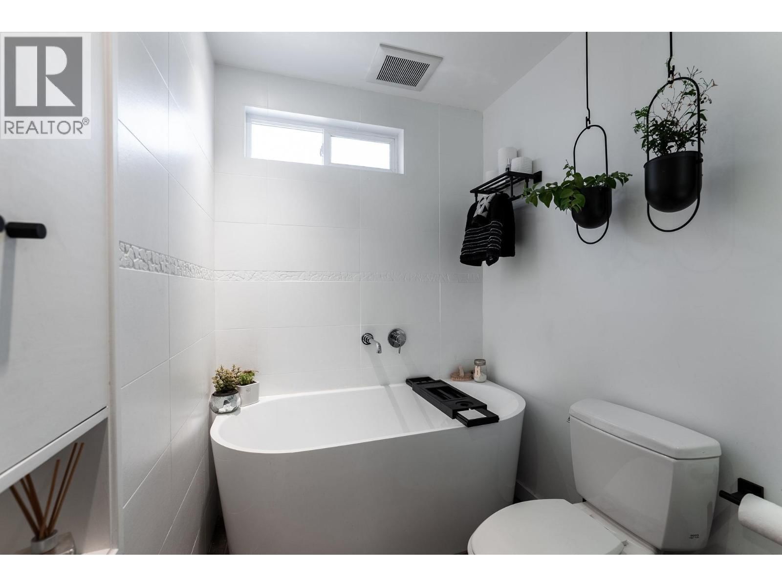 5655 ONTARIO STREET Image 13