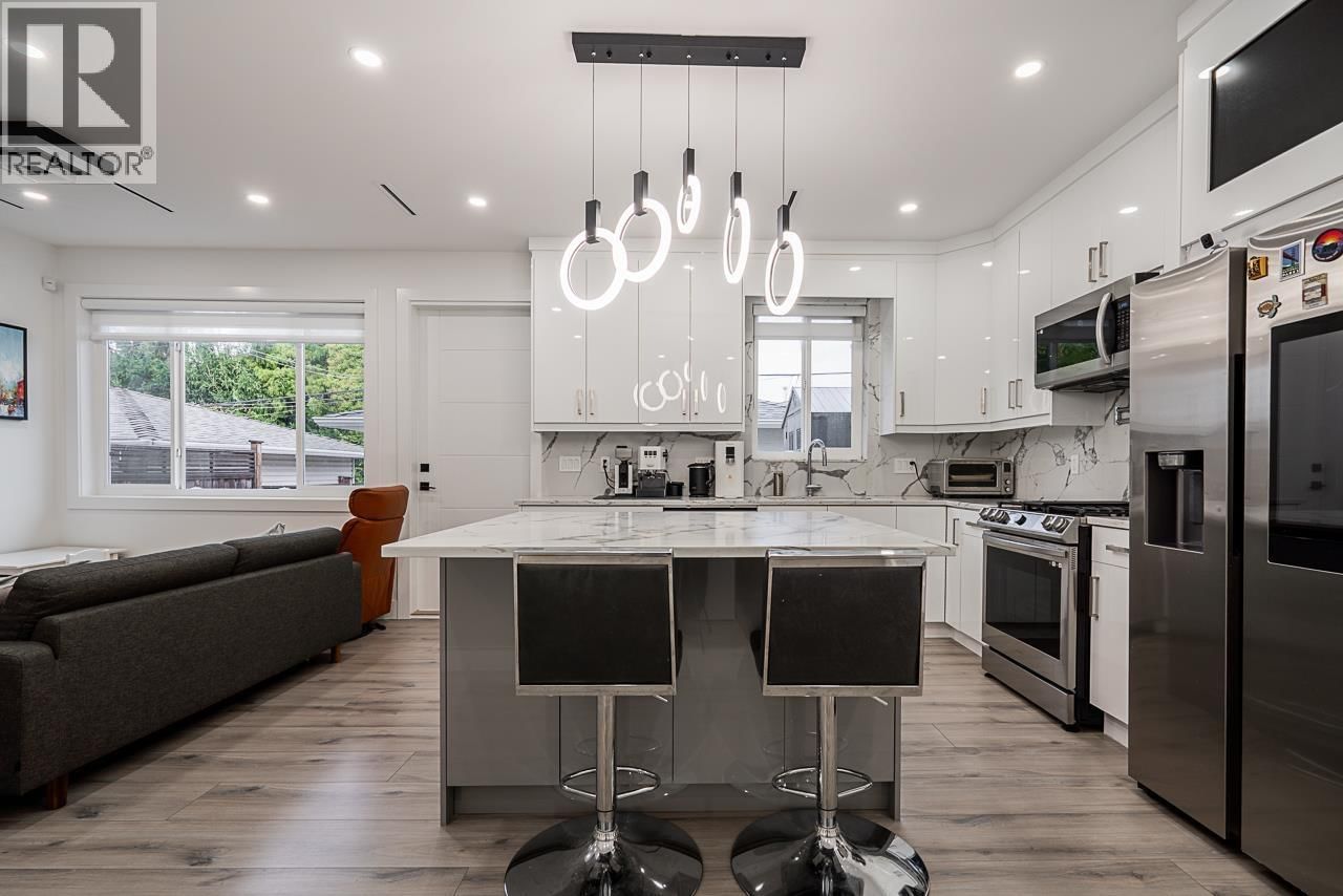 #2 - 4675 CANADA WAY Image 10