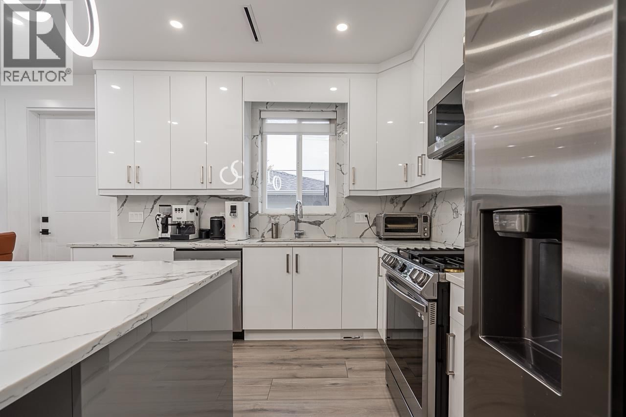 #2 - 4675 CANADA WAY Image 12