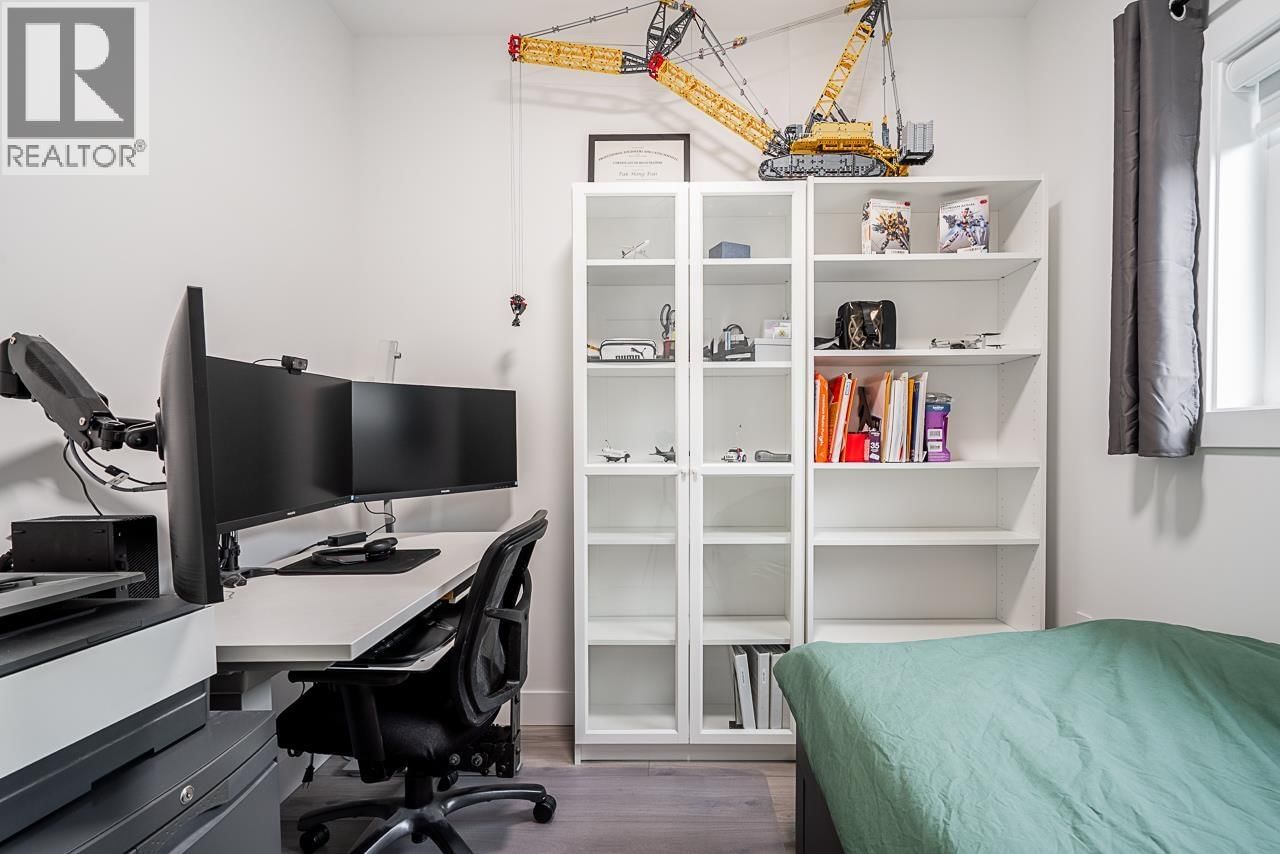 #2 - 4675 CANADA WAY Image 18