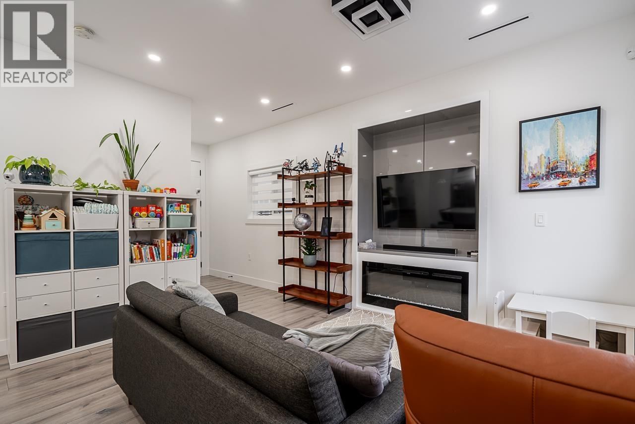 #2 - 4675 CANADA WAY Image 4