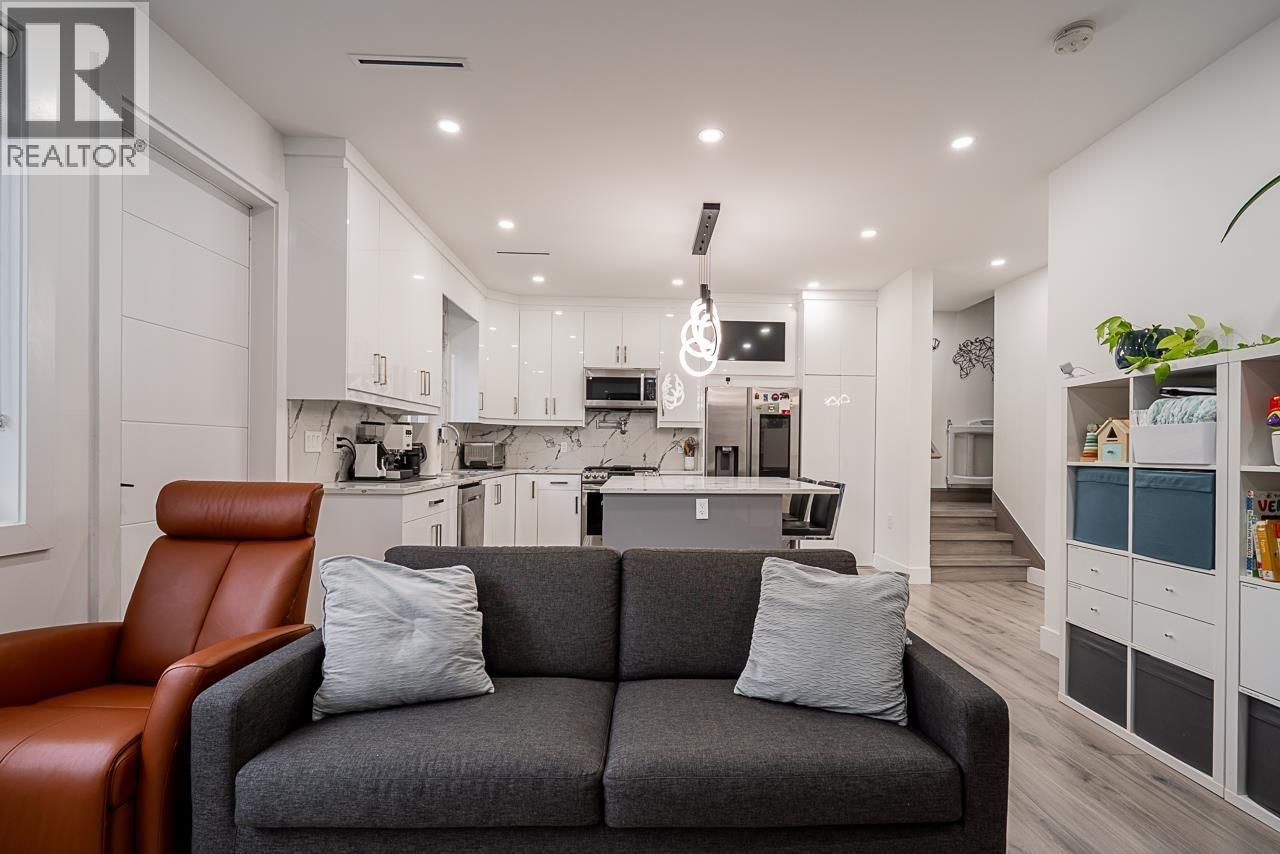 #2 - 4675 CANADA WAY Image 7