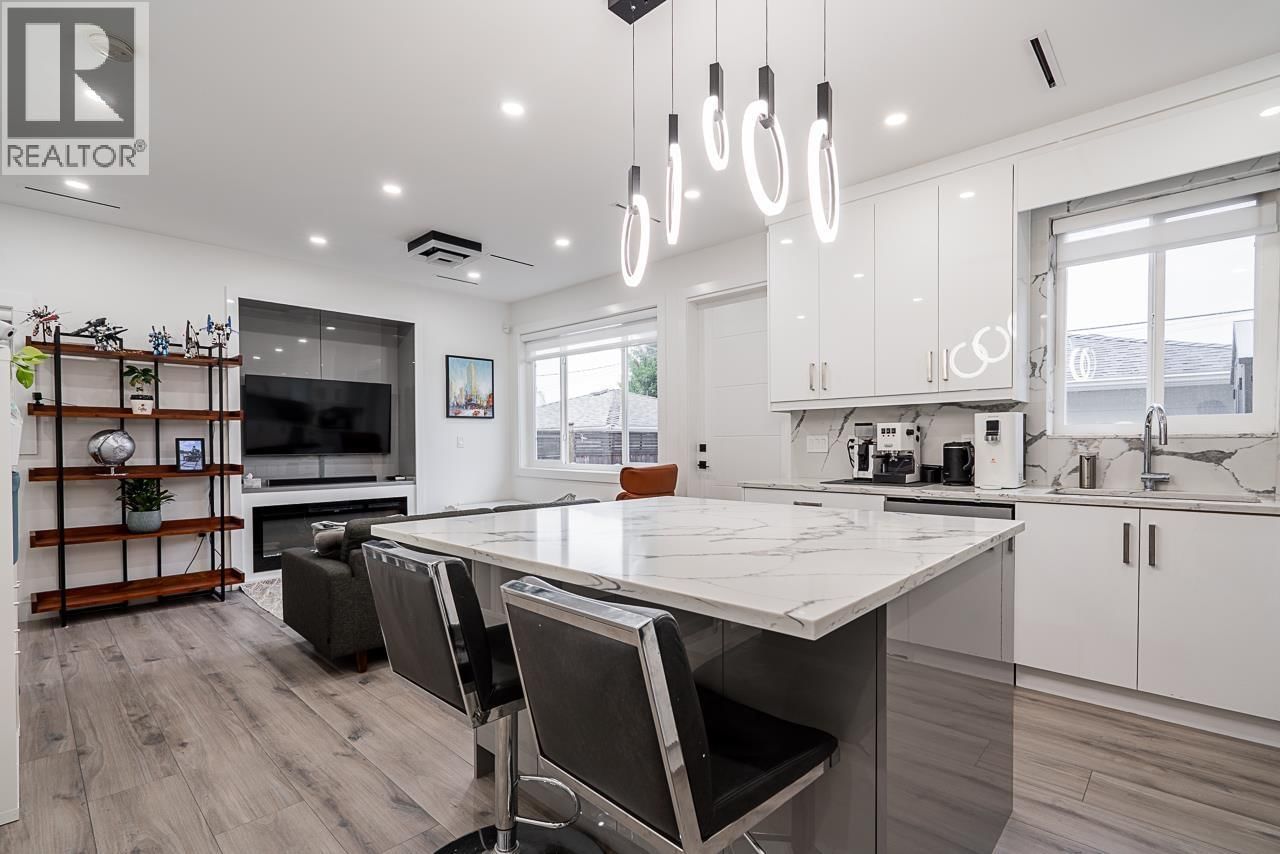 #2 - 4675 CANADA WAY Image 8