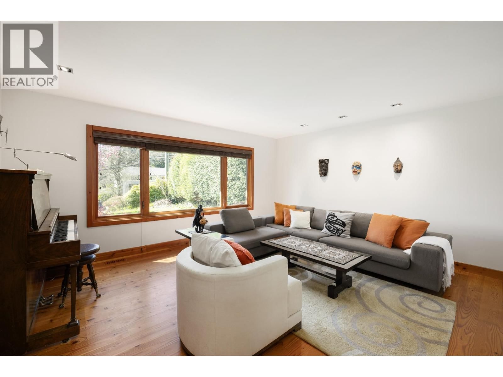 1374 15TH STREET Image 5