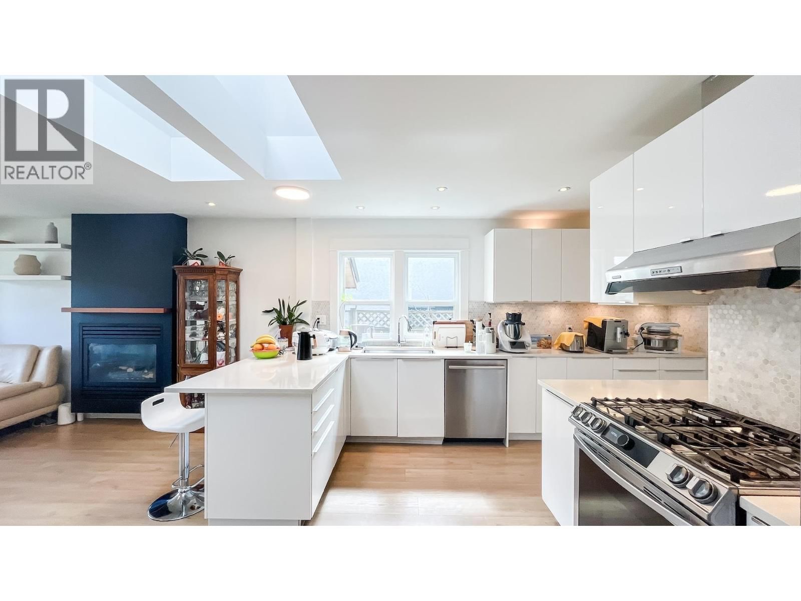 931 SPERLING AVENUE Image 15