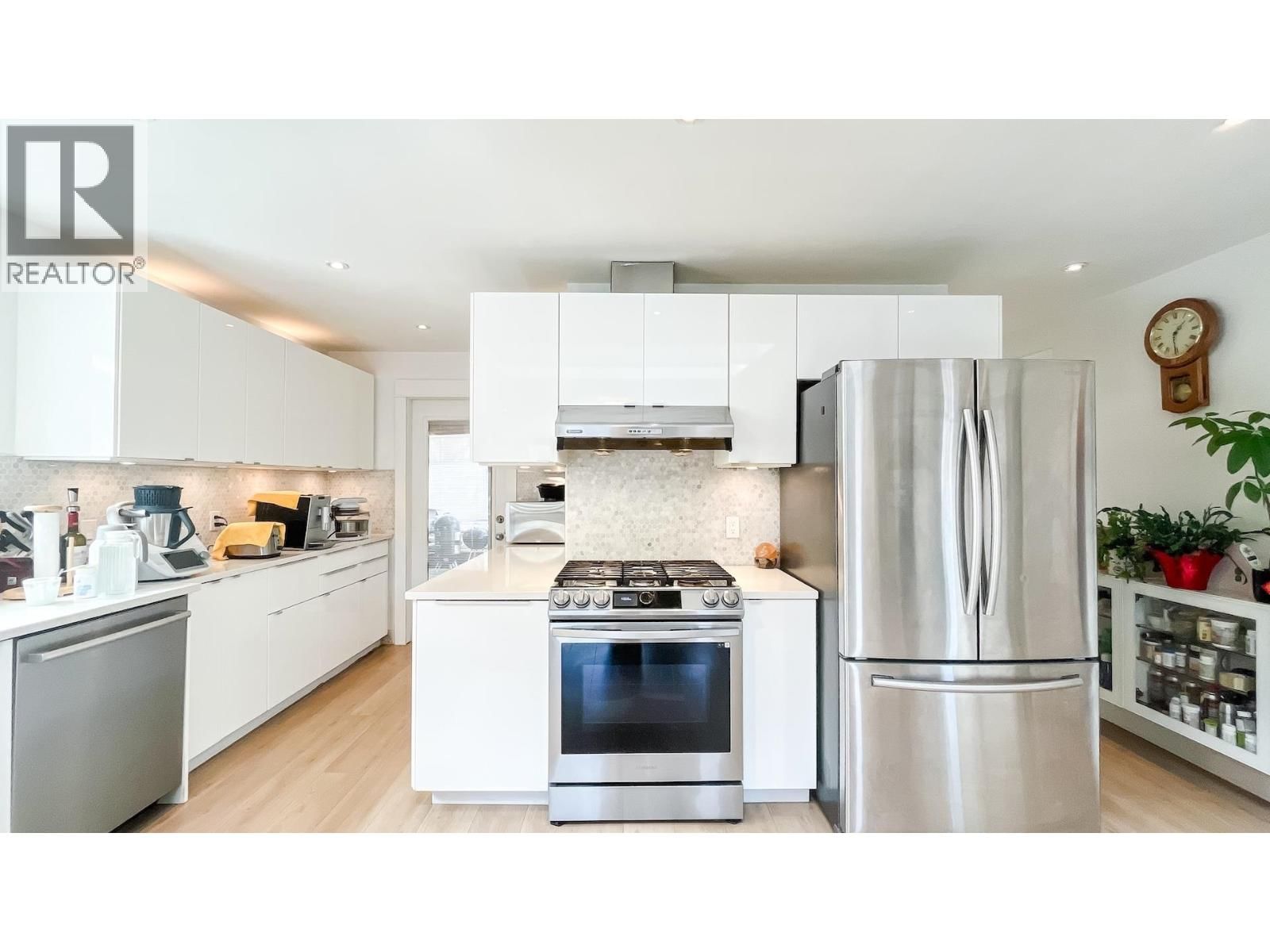 931 SPERLING AVENUE Image 20