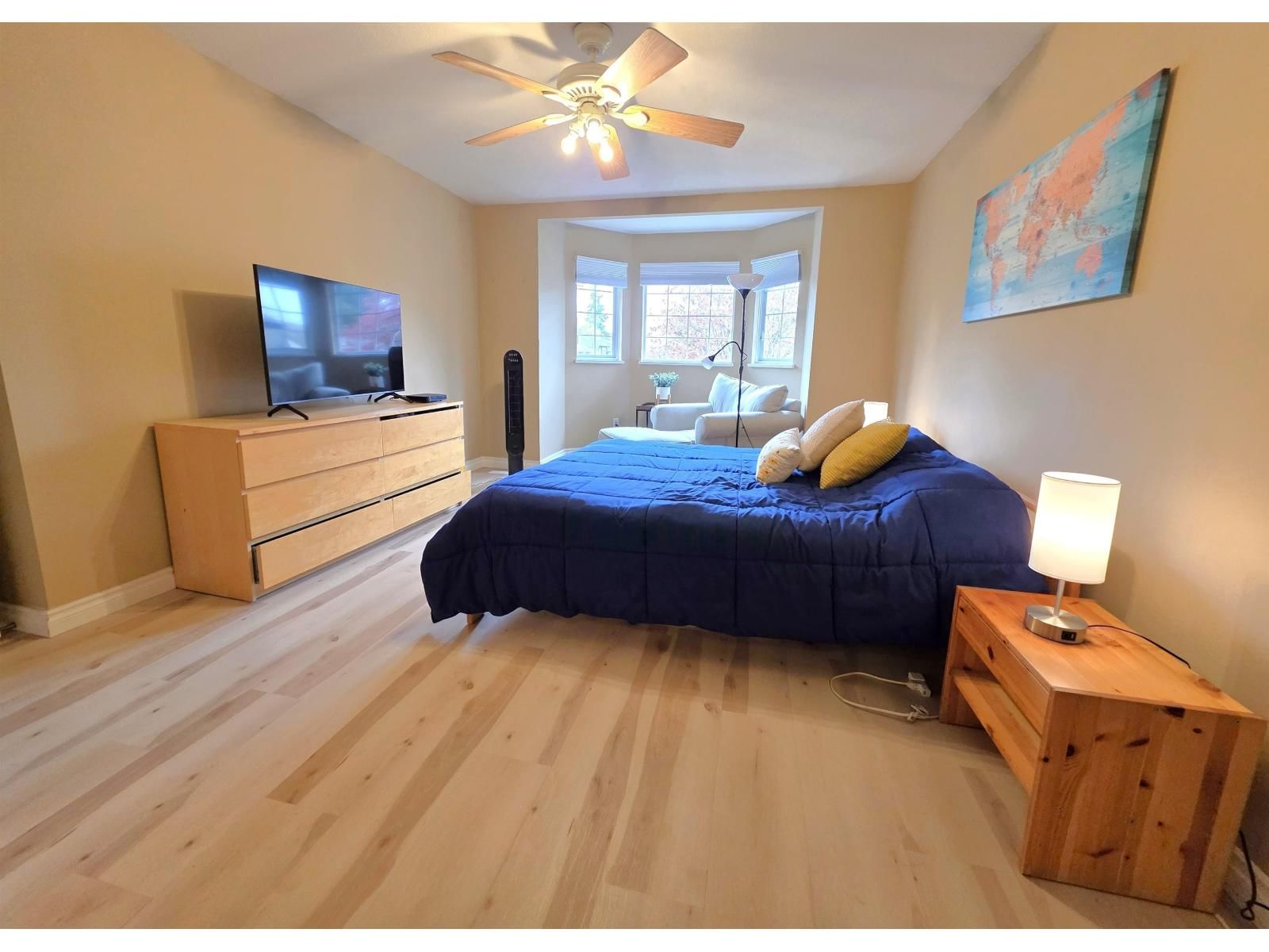 8412 213TH STREET Image 16