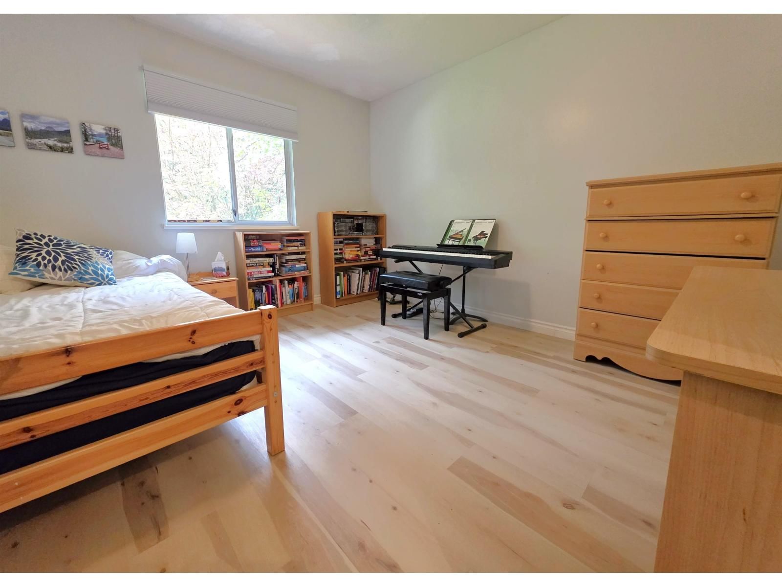 8412 213TH STREET Image 19