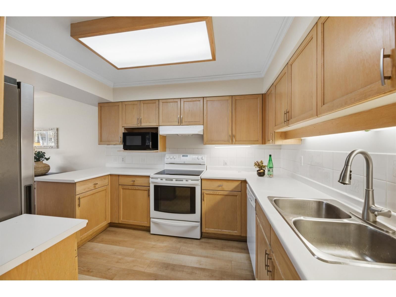 103 - 10538 153 STREET Image 8