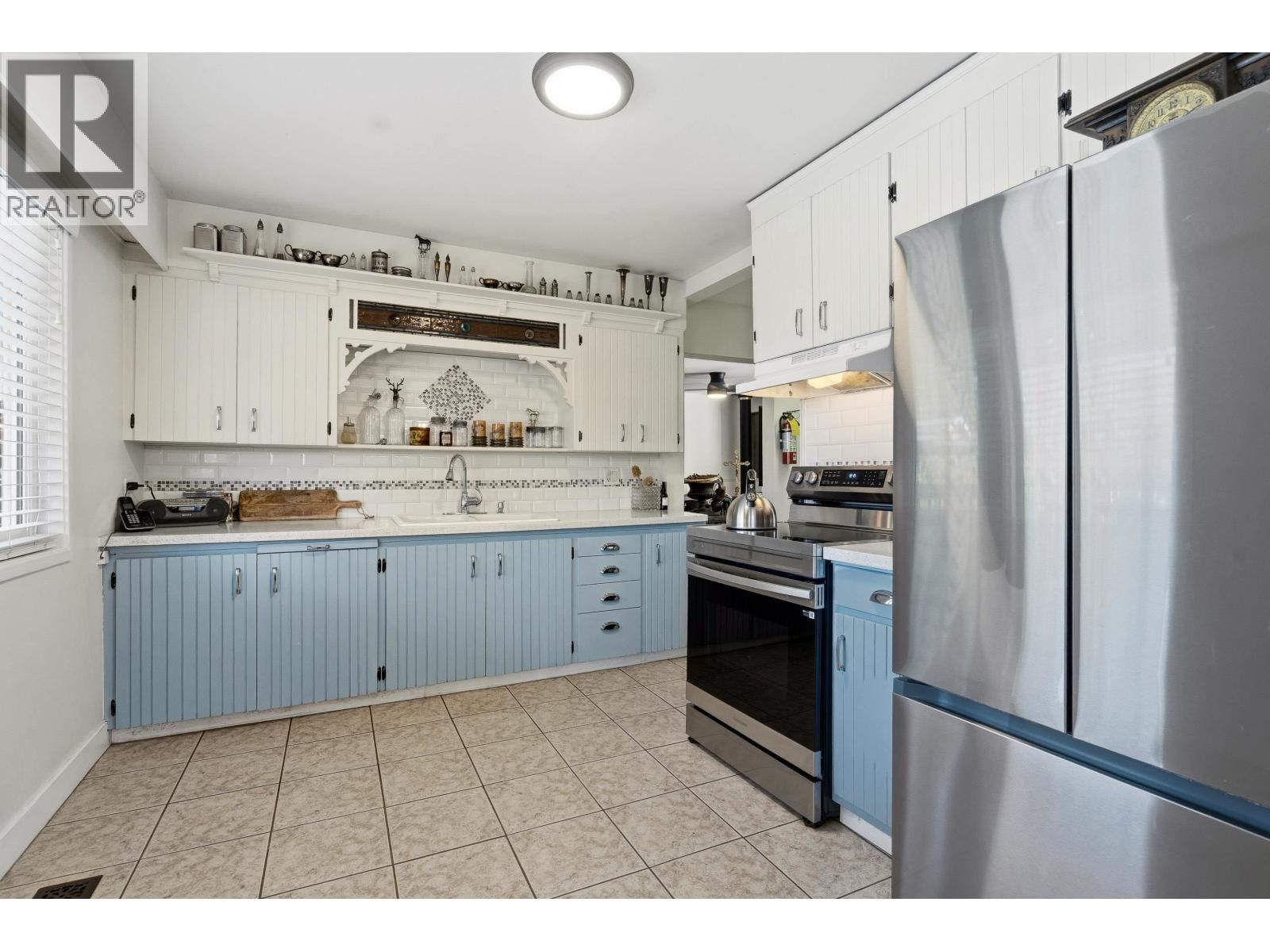 12082 261 STREET Image 16