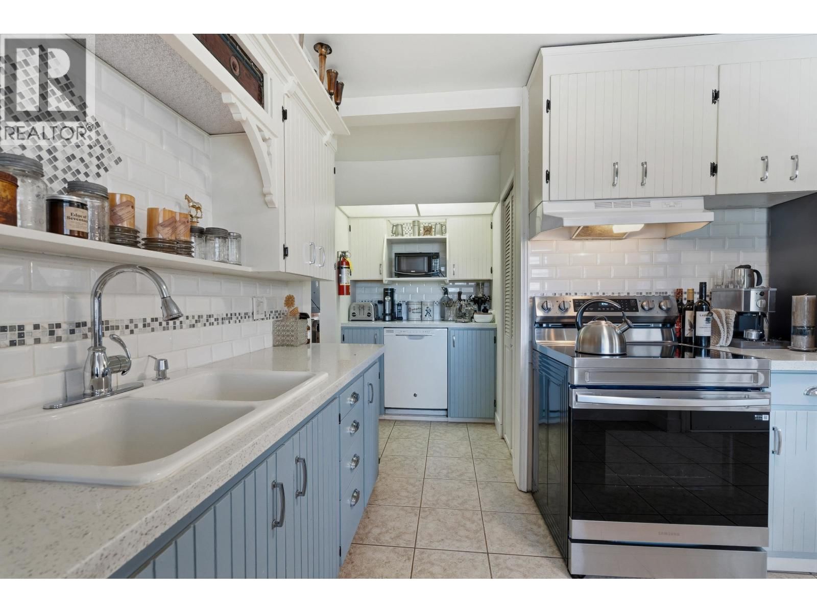 12082 261 STREET Image 17