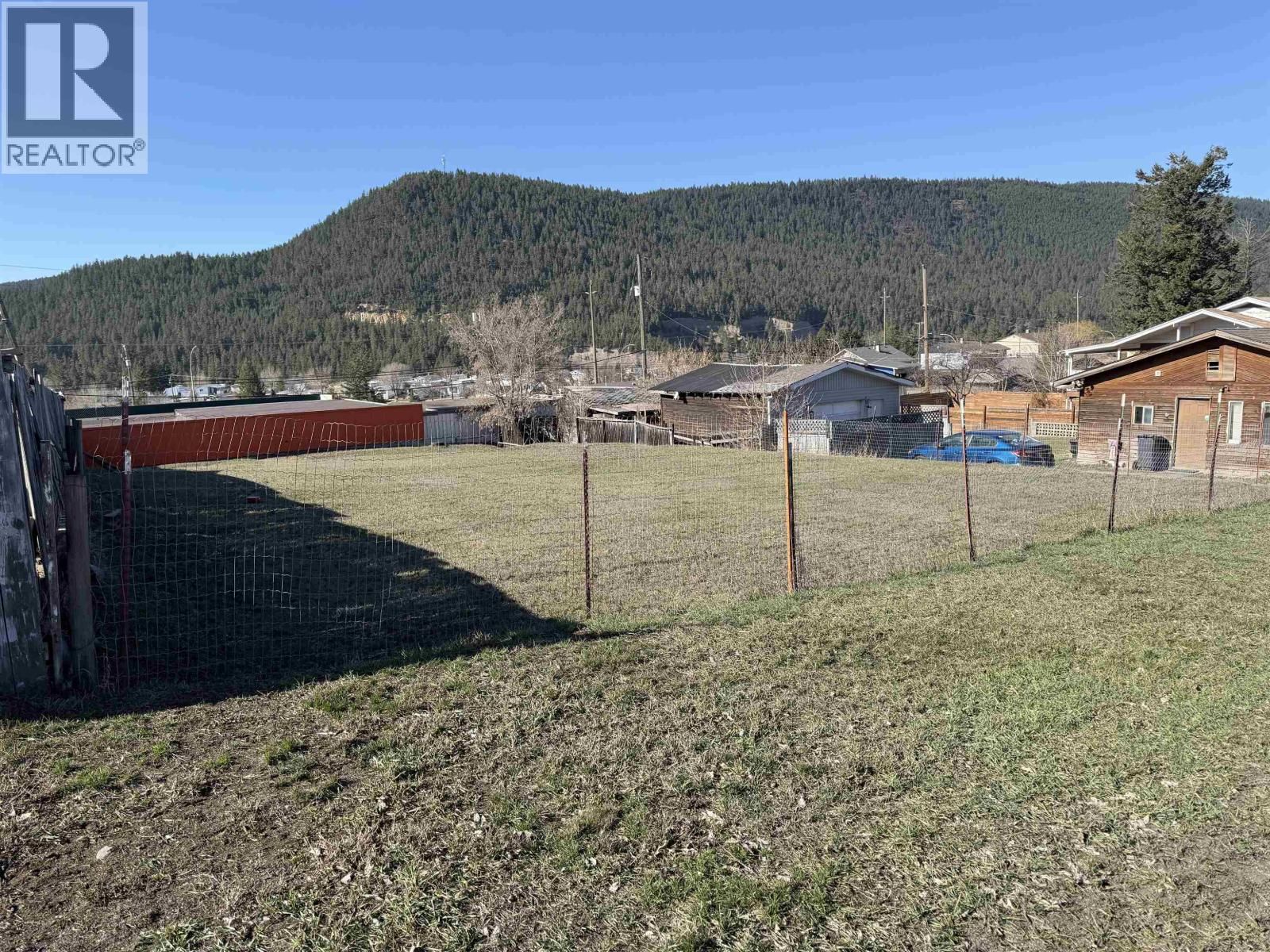 2003 SECOND AVENUE Image 2