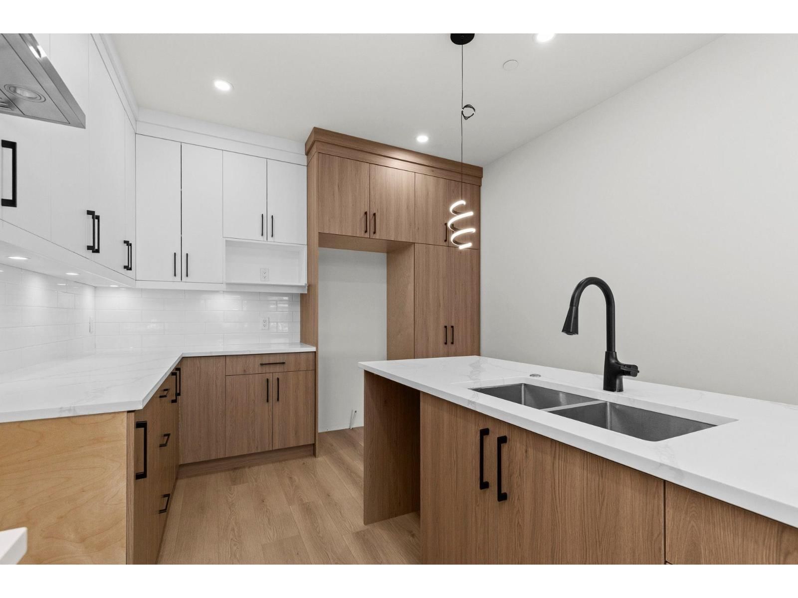 8576 DUNBAR WAY Image 7