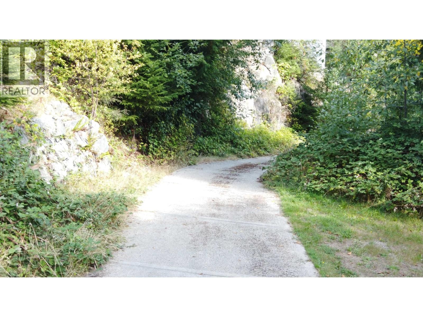 5661 SALMON DRIVE Image 3