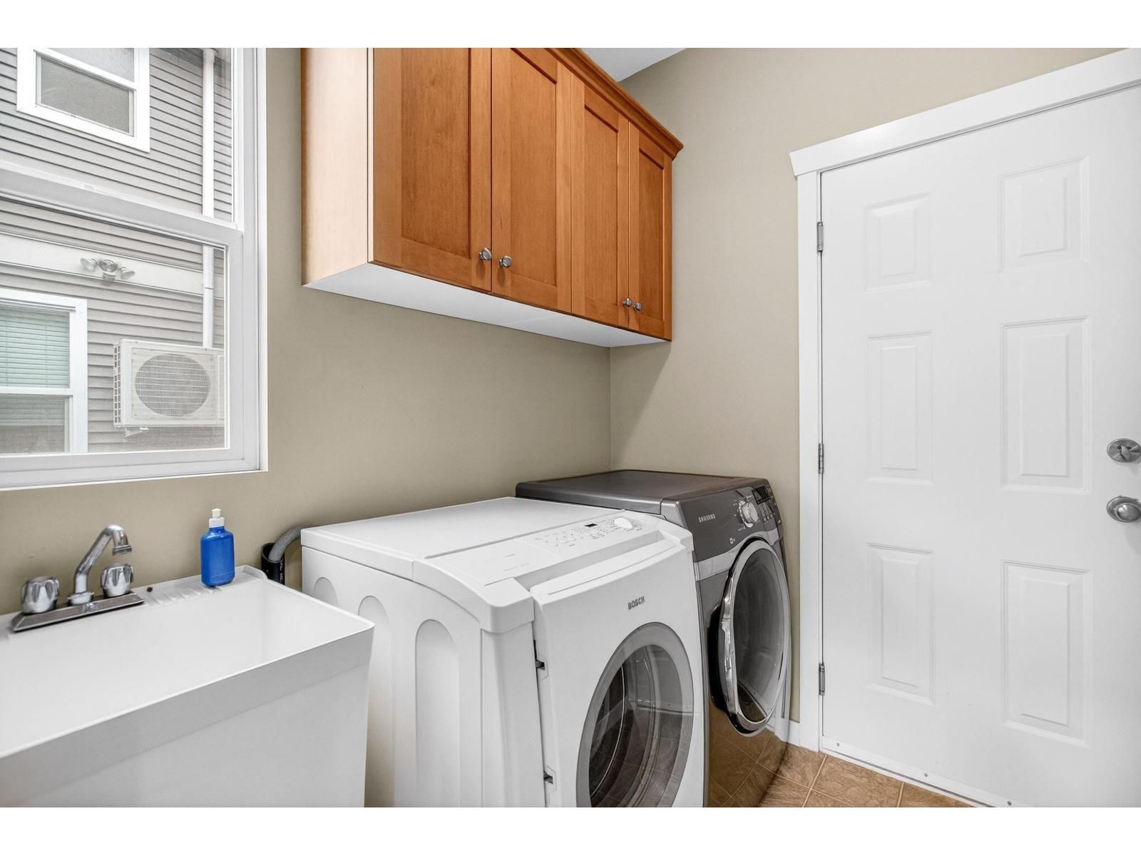 7134 196A STREET Image 18