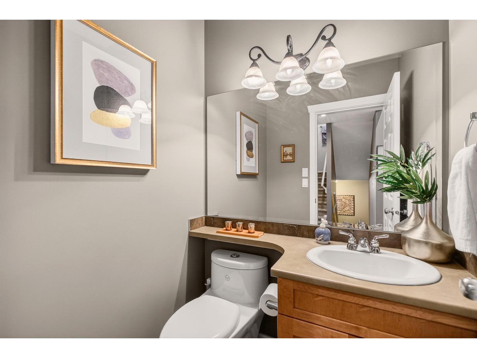 7134 196A STREET Image 19