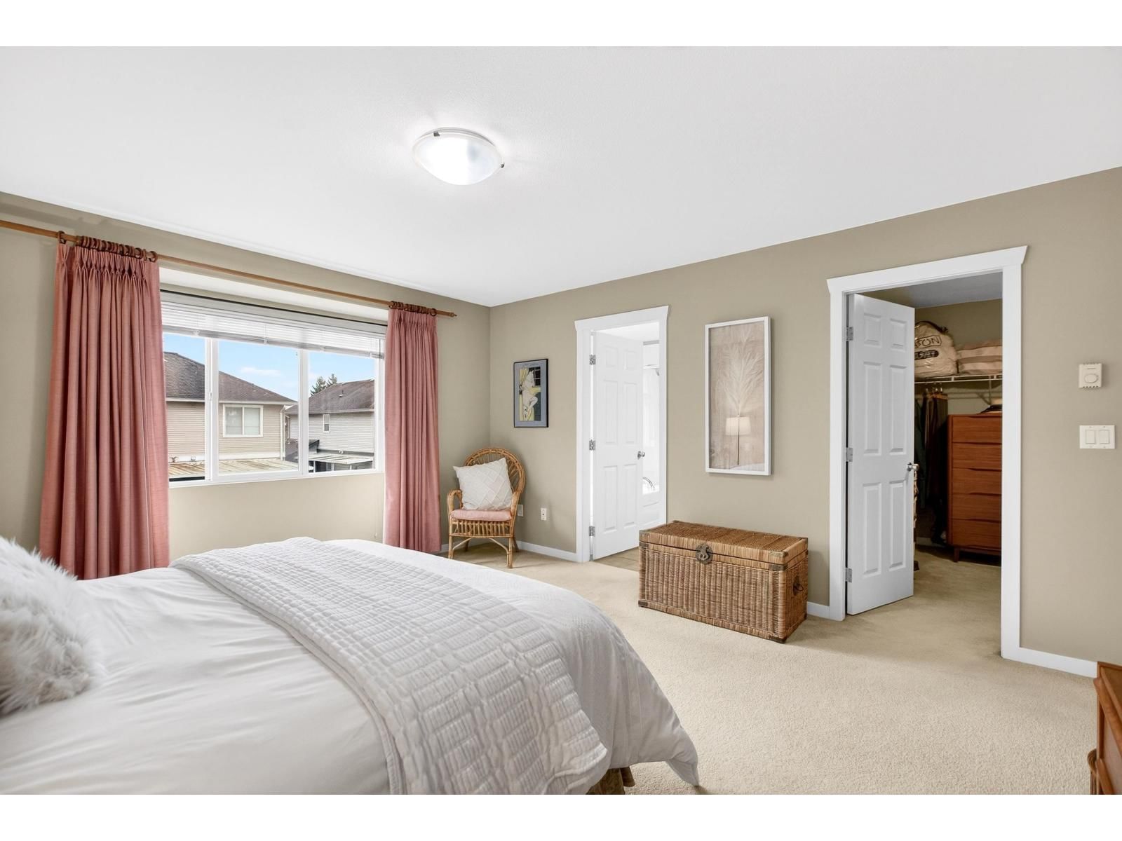 7134 196A STREET Image 22