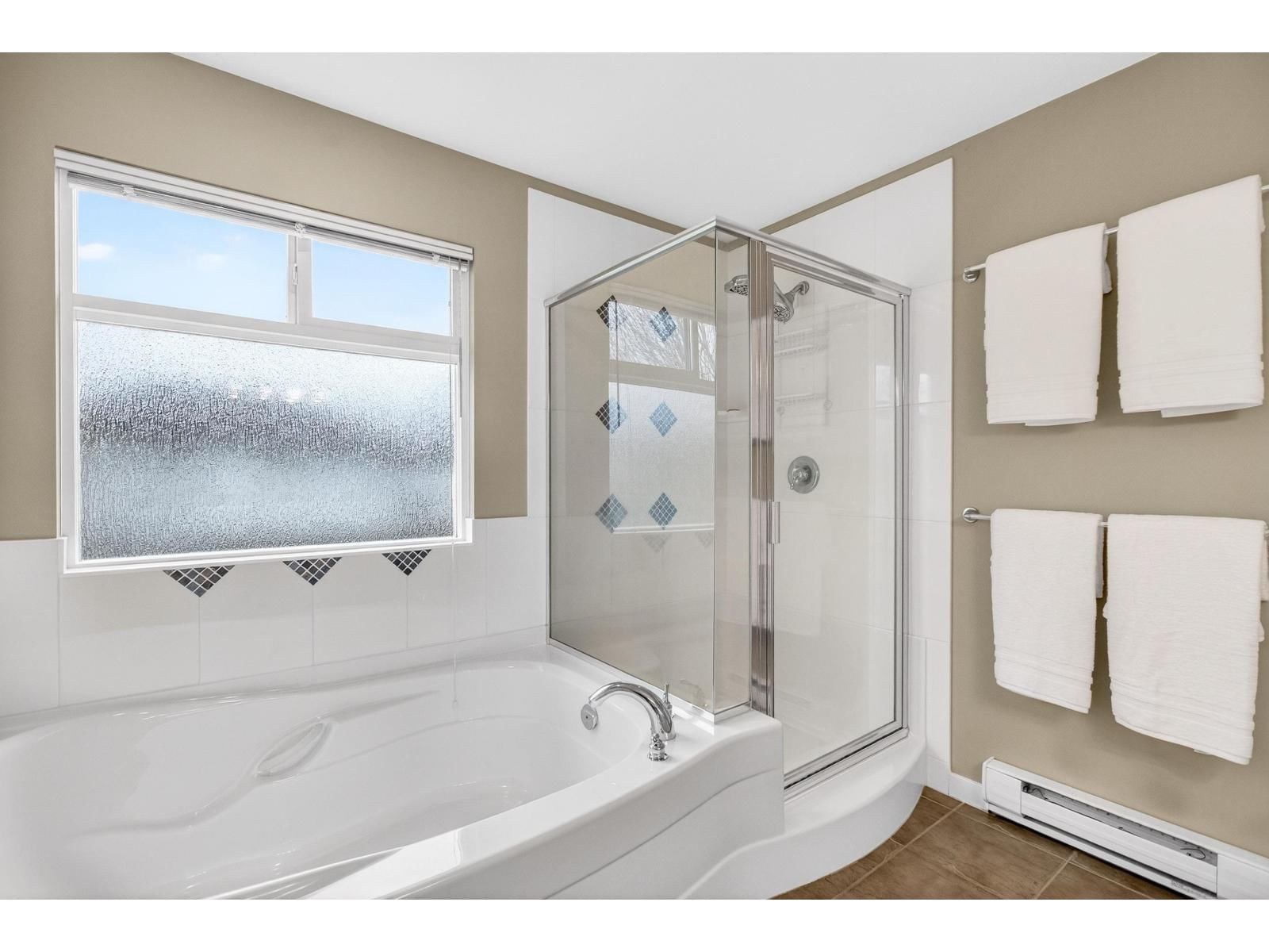 7134 196A STREET Image 24