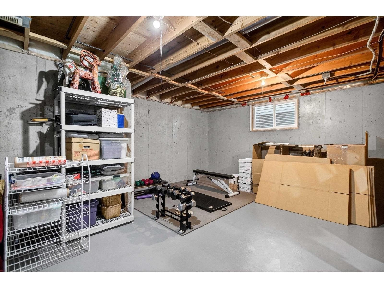 7134 196A STREET Image 34