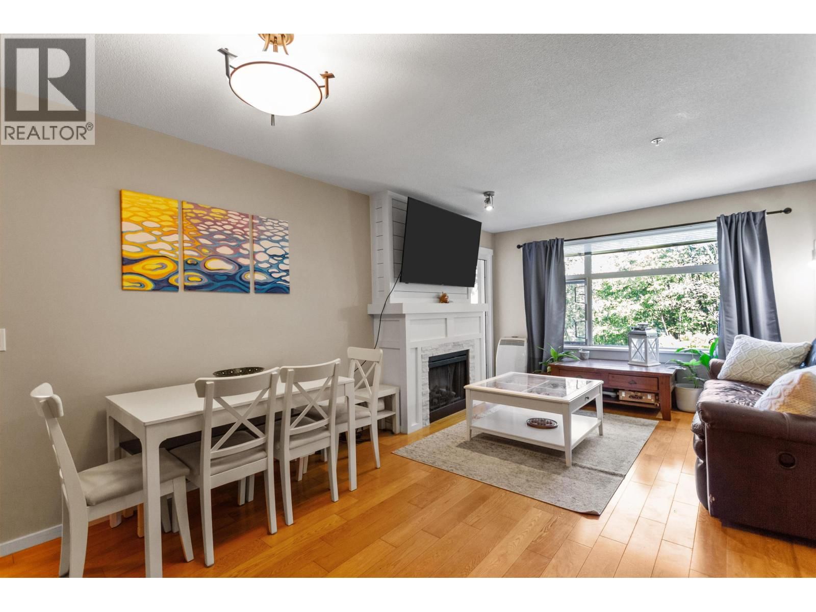 315 - 400 KLAHANIE DRIVE Image 4