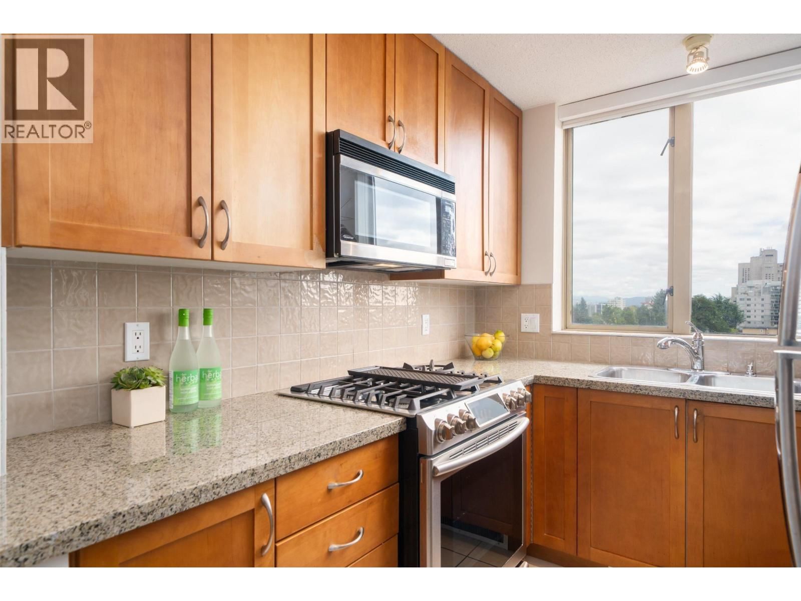 905 - 1316 11TH AVENUE Image 12