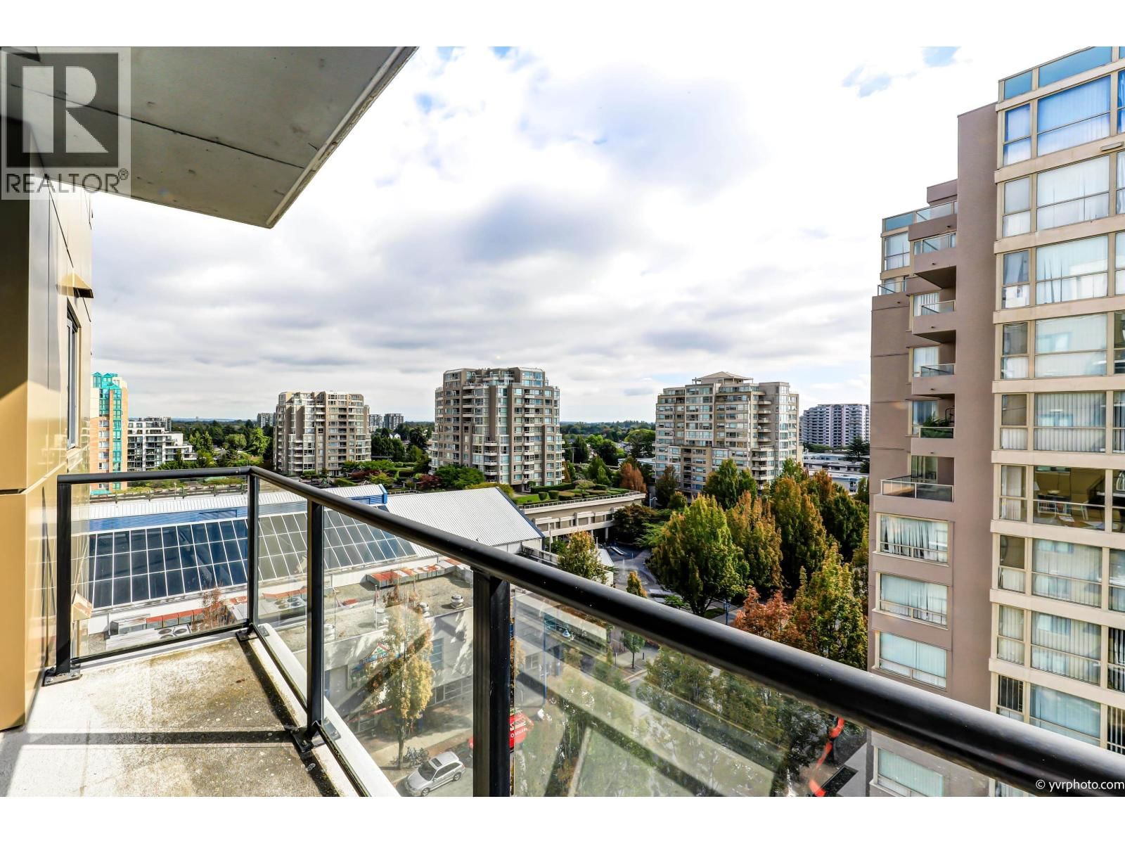 1005 - 6133 BUSWELL STREET Image 26