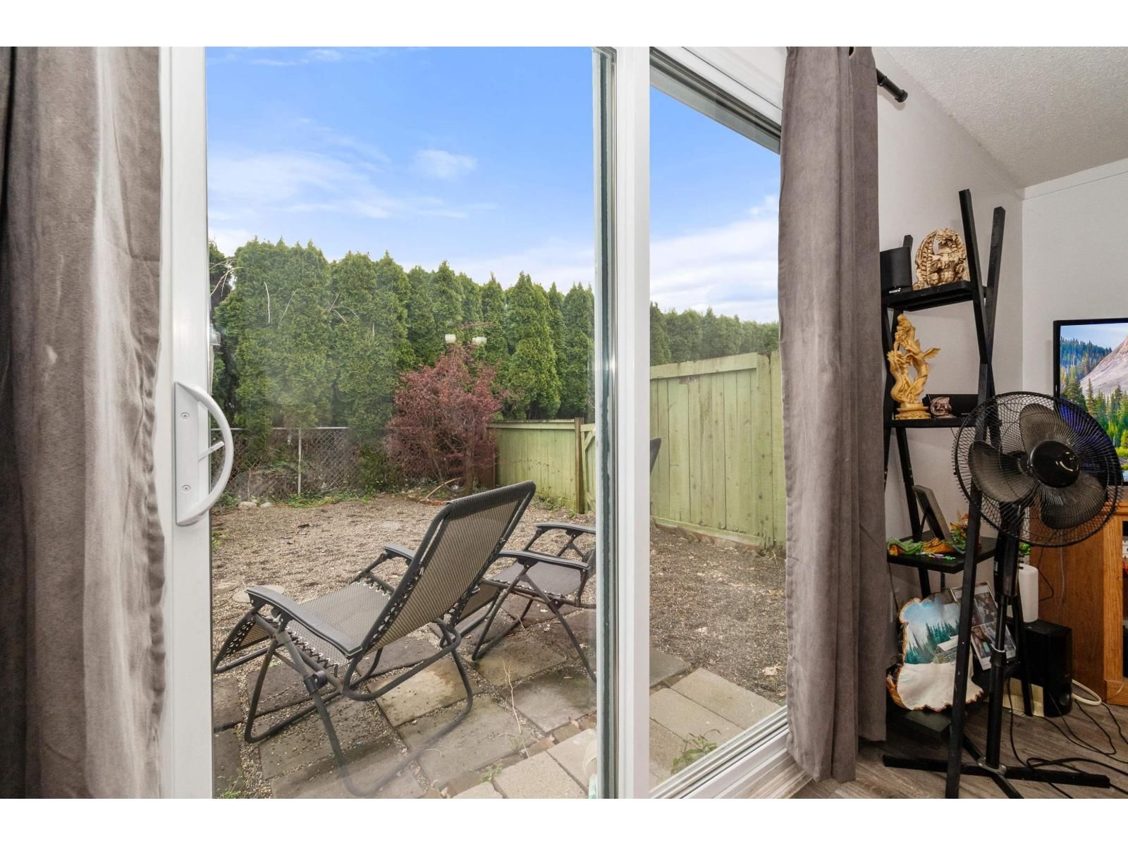 7 - 9342 HAZEL STREET Image 20