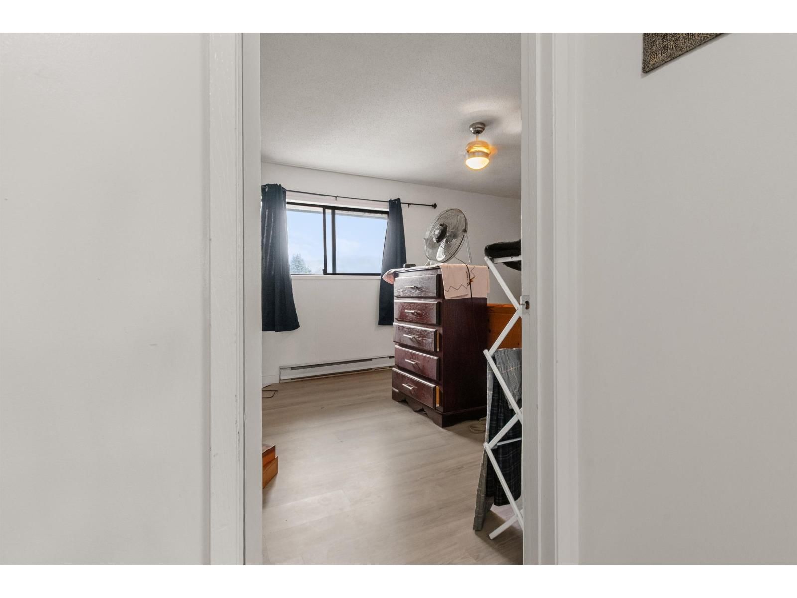 7 - 9342 HAZEL STREET Image 29