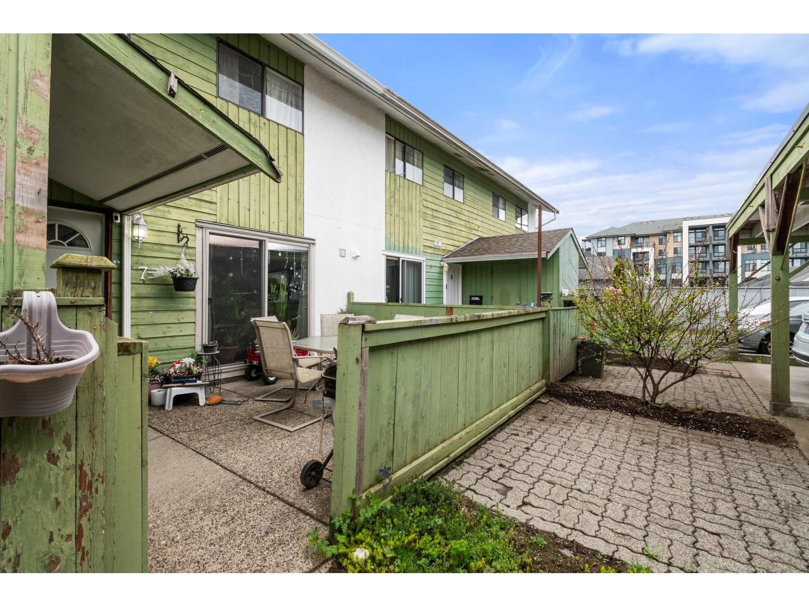 7 - 9342 HAZEL STREET Image 37