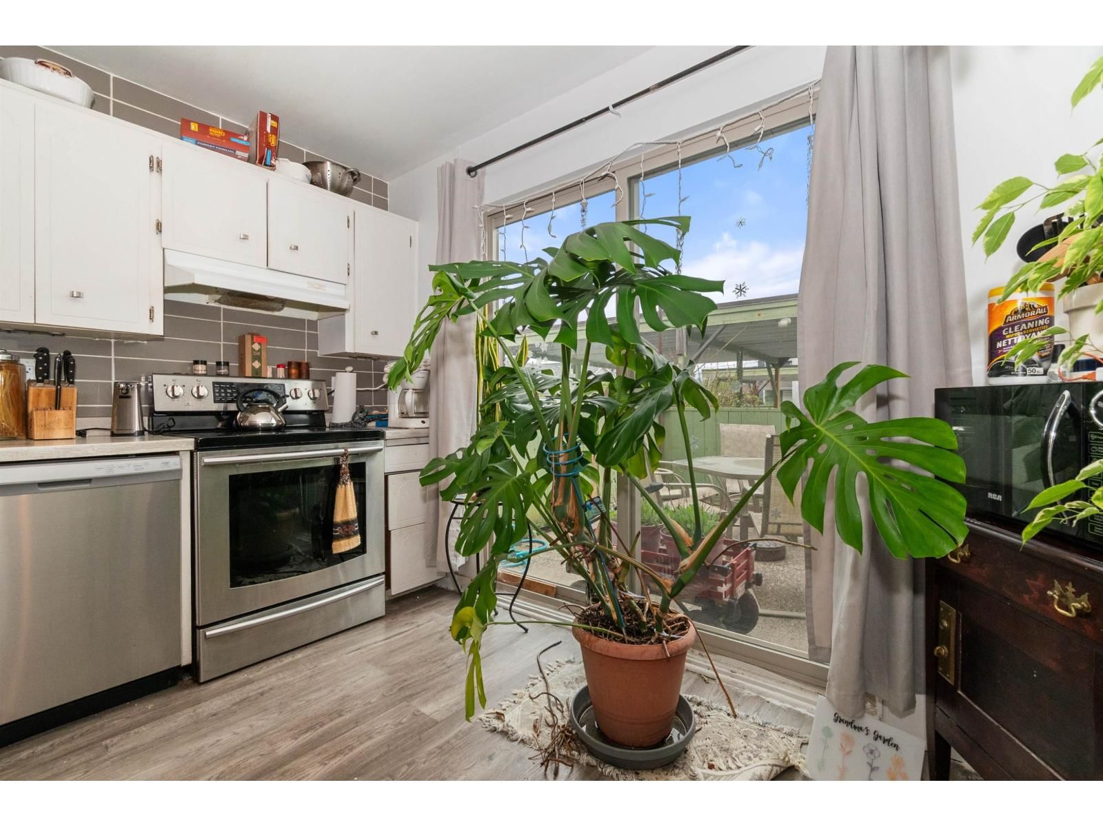 7 - 9342 HAZEL STREET Image 8