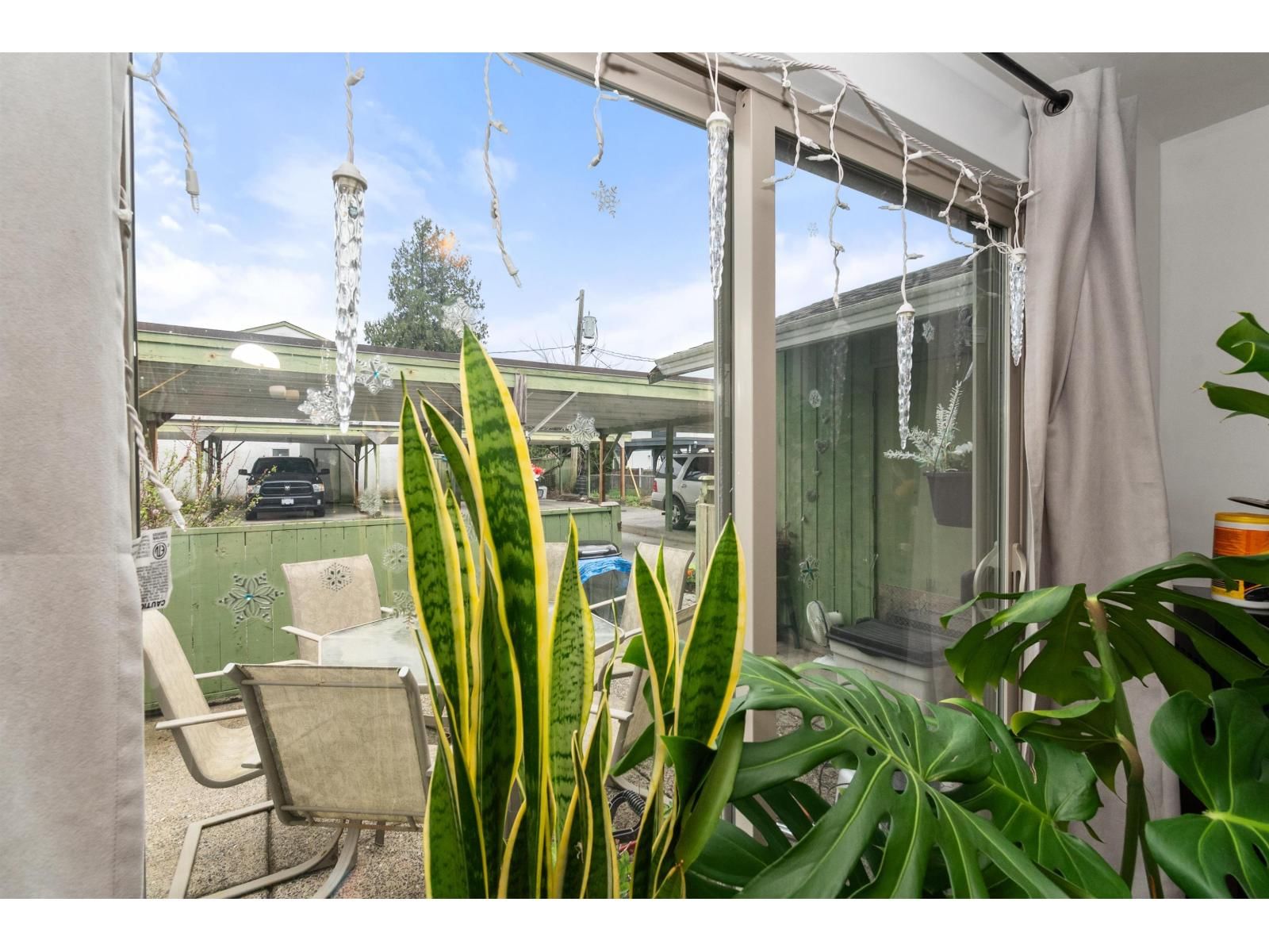 7 - 9342 HAZEL STREET Image 9