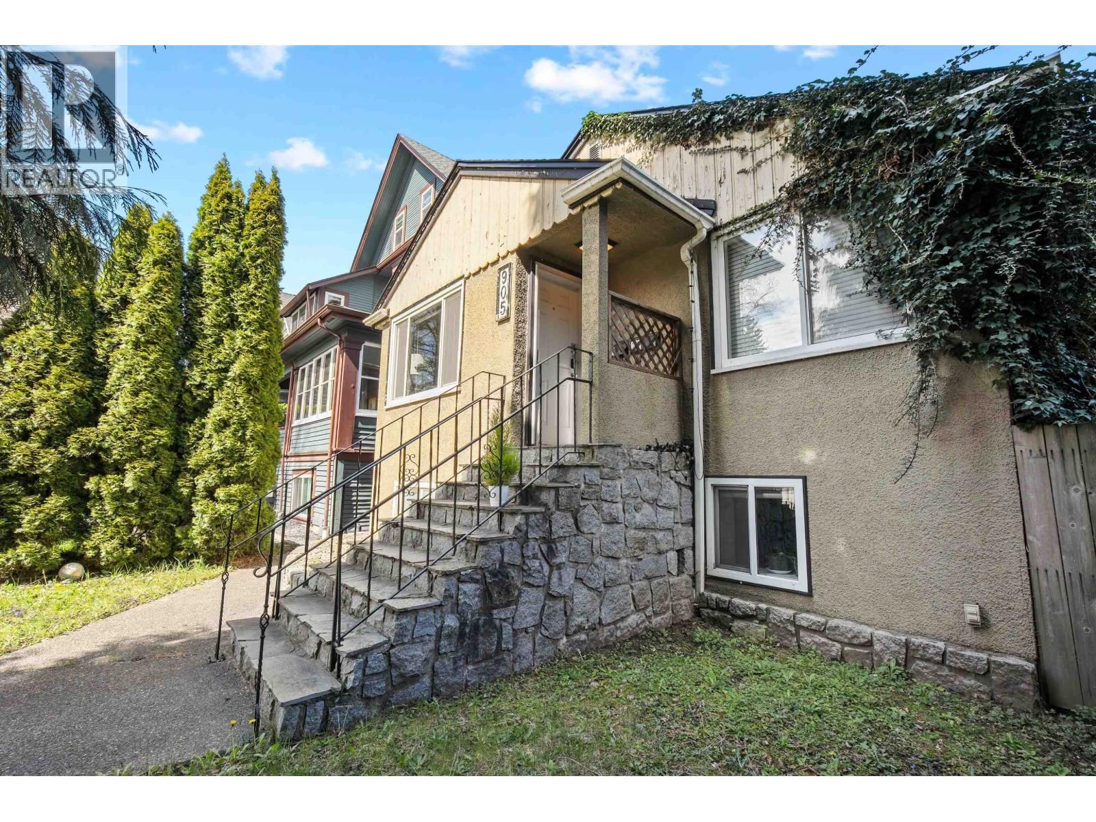 905 23 AVENUE Image 18