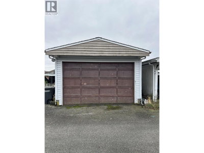 5463 PORTLAND Street | Burnaby British Columbia | Slide Image Three