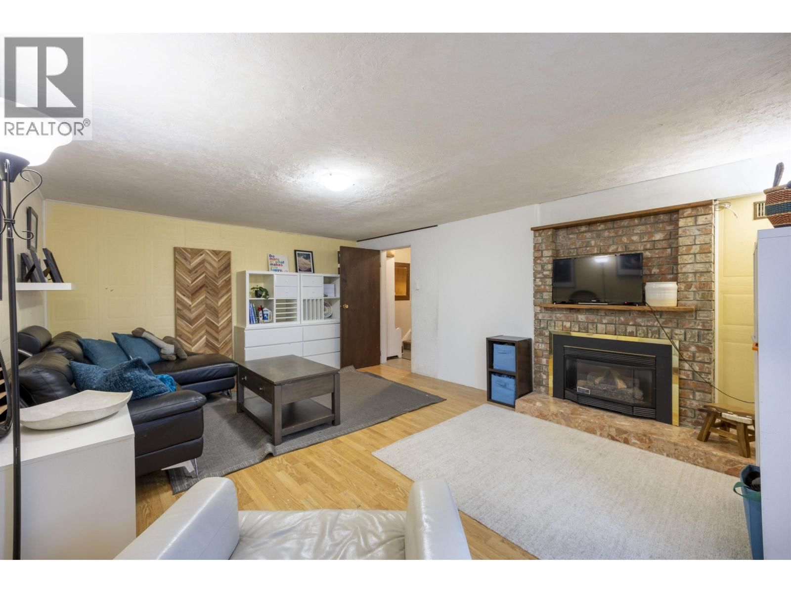 2634 ROGATE AVENUE Image 21