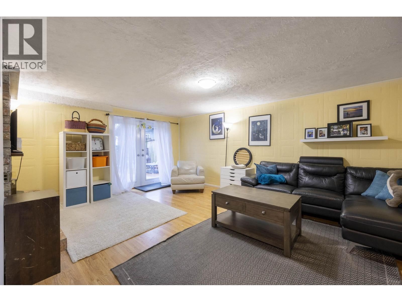 2634 ROGATE AVENUE Image 22