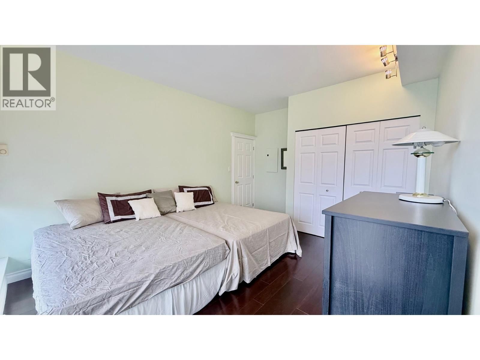 2500 - 6521 BONSOR AVENUE Image 22