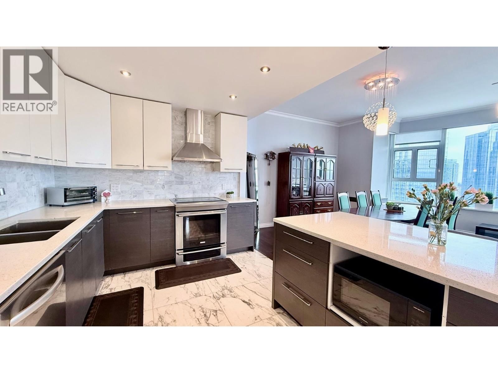 2500 - 6521 BONSOR AVENUE Image 7