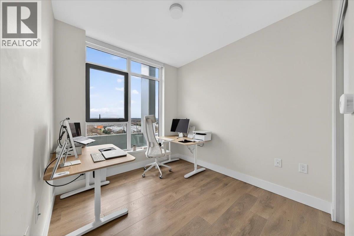 1403 - 3581 KENT AVENUE NORTH AVENUE Image 3