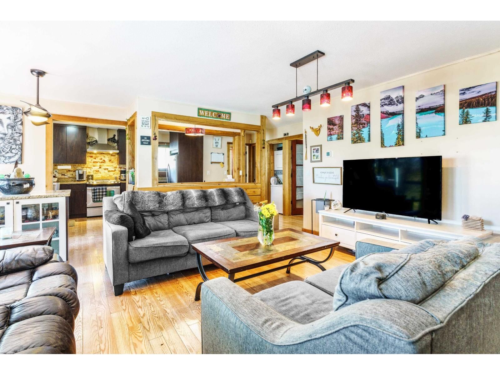 7655 WOODCOCK CRESCENT Image 2