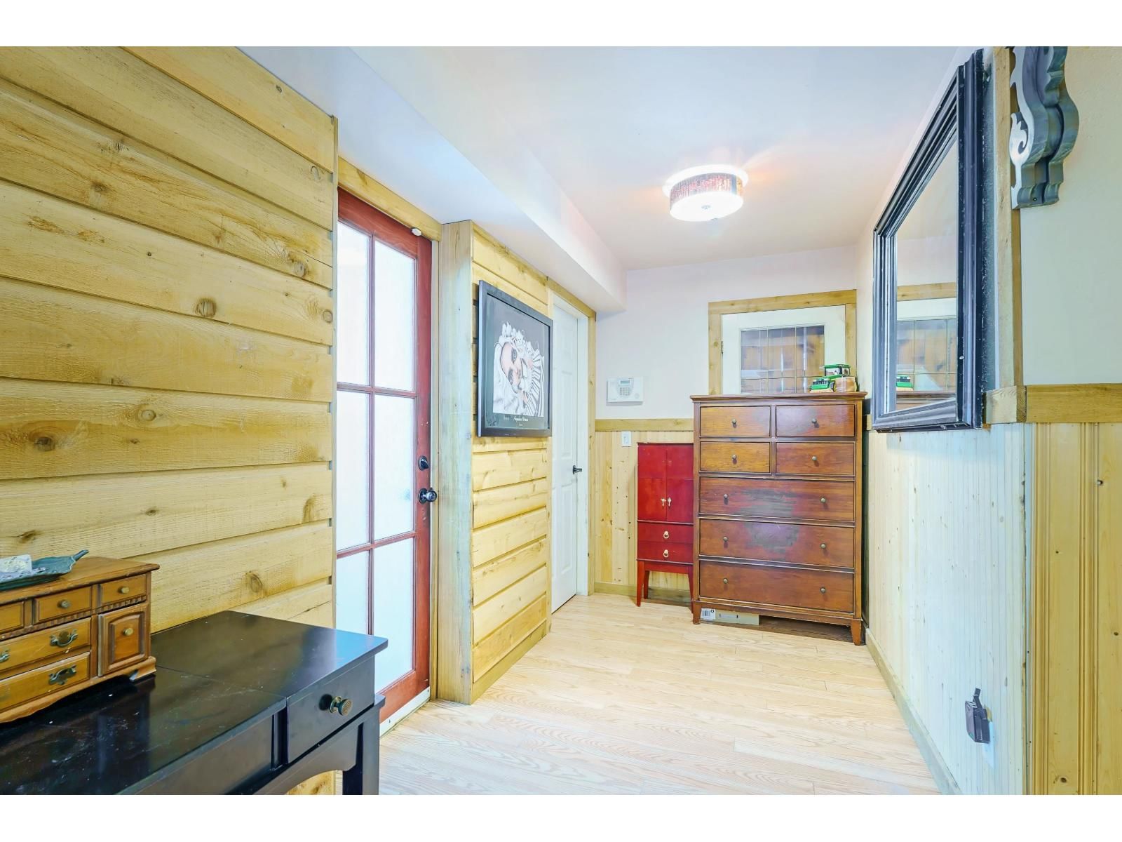 7655 WOODCOCK CRESCENT Image 19