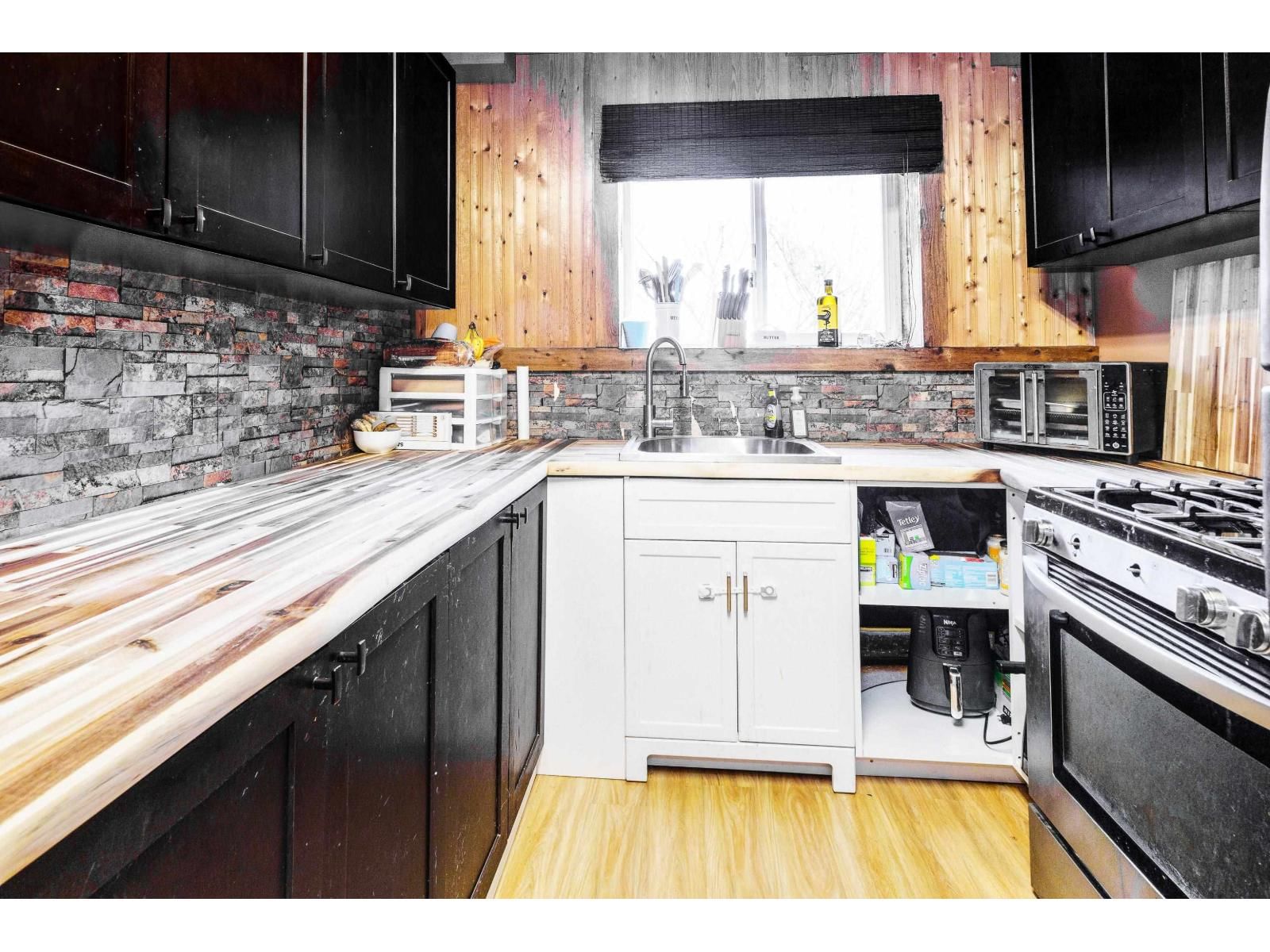 7655 WOODCOCK CRESCENT Image 21