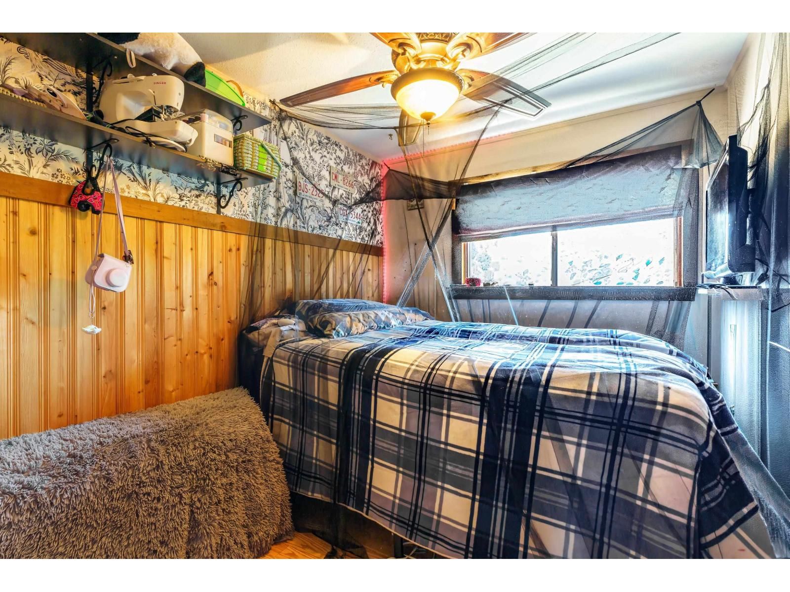 7655 WOODCOCK CRESCENT Image 23