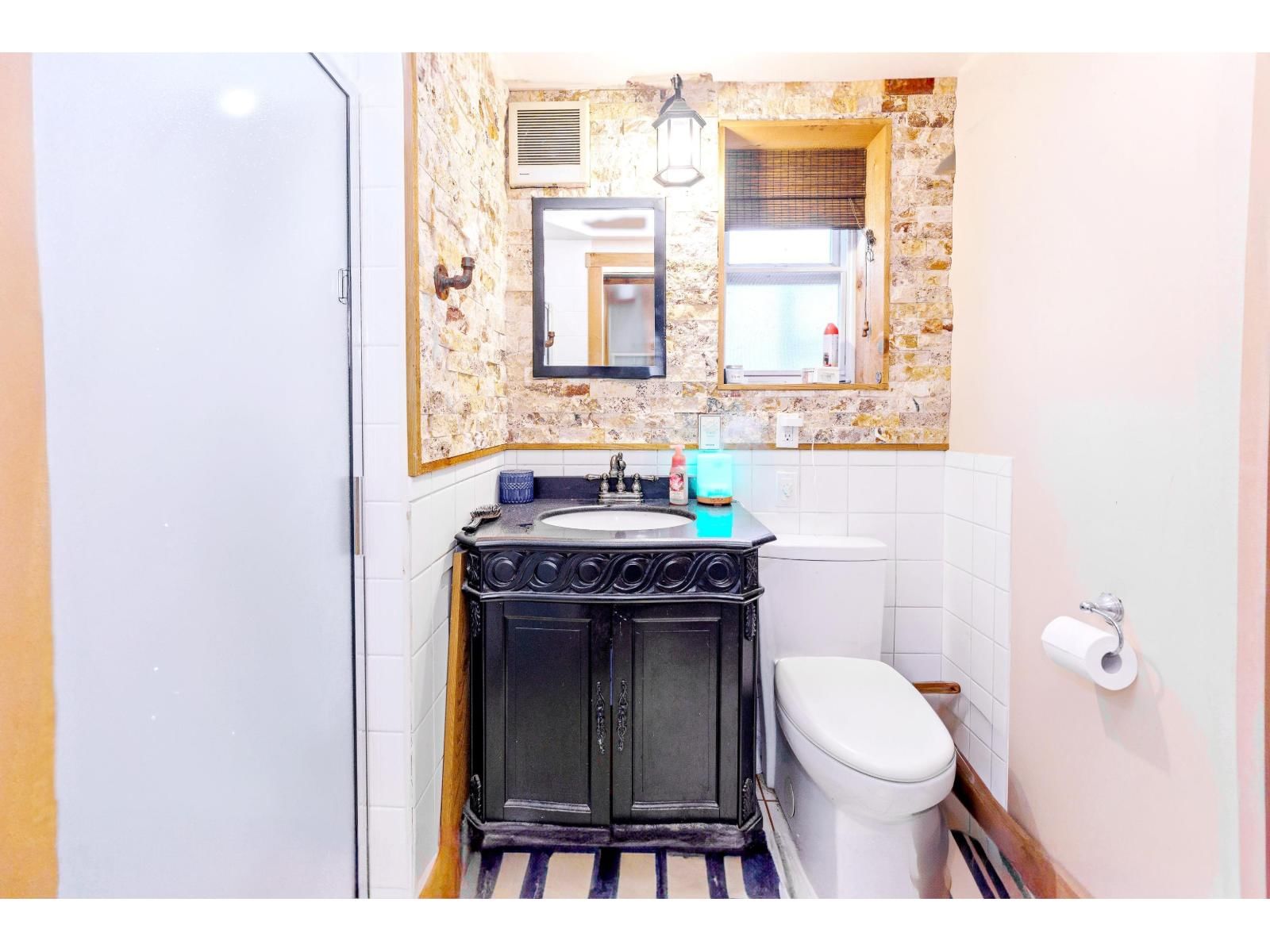 7655 WOODCOCK CRESCENT Image 25