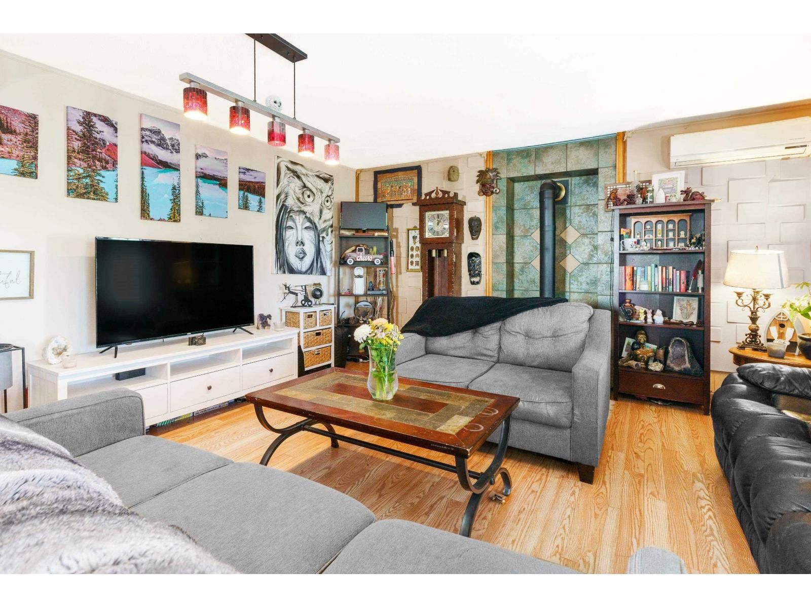 7655 WOODCOCK CRESCENT Image 6