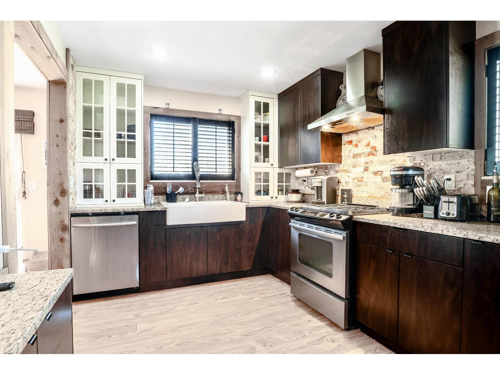 7655 WOODCOCK CRESCENT Image 9