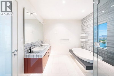 277 THURLOW Street | Vancouver British Columbia | Slide Image Eighteen