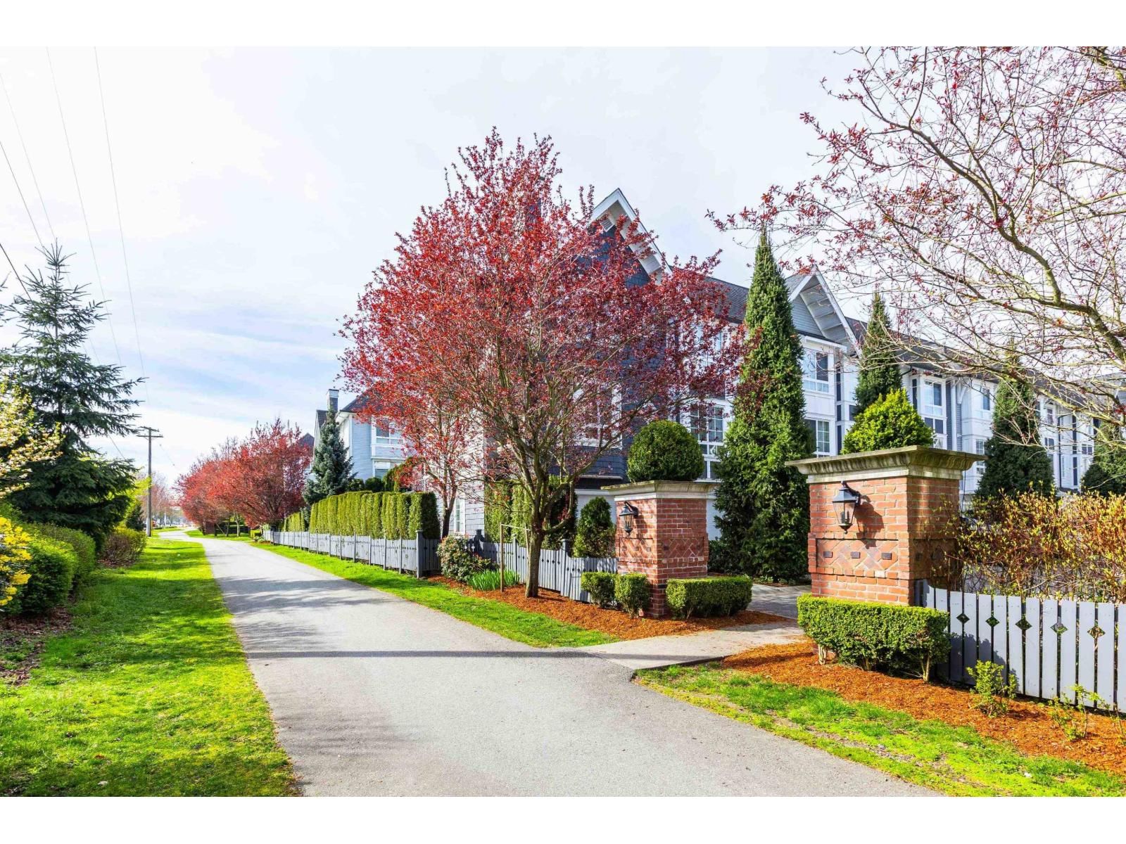 74 - 8476 207A STREET Image 35