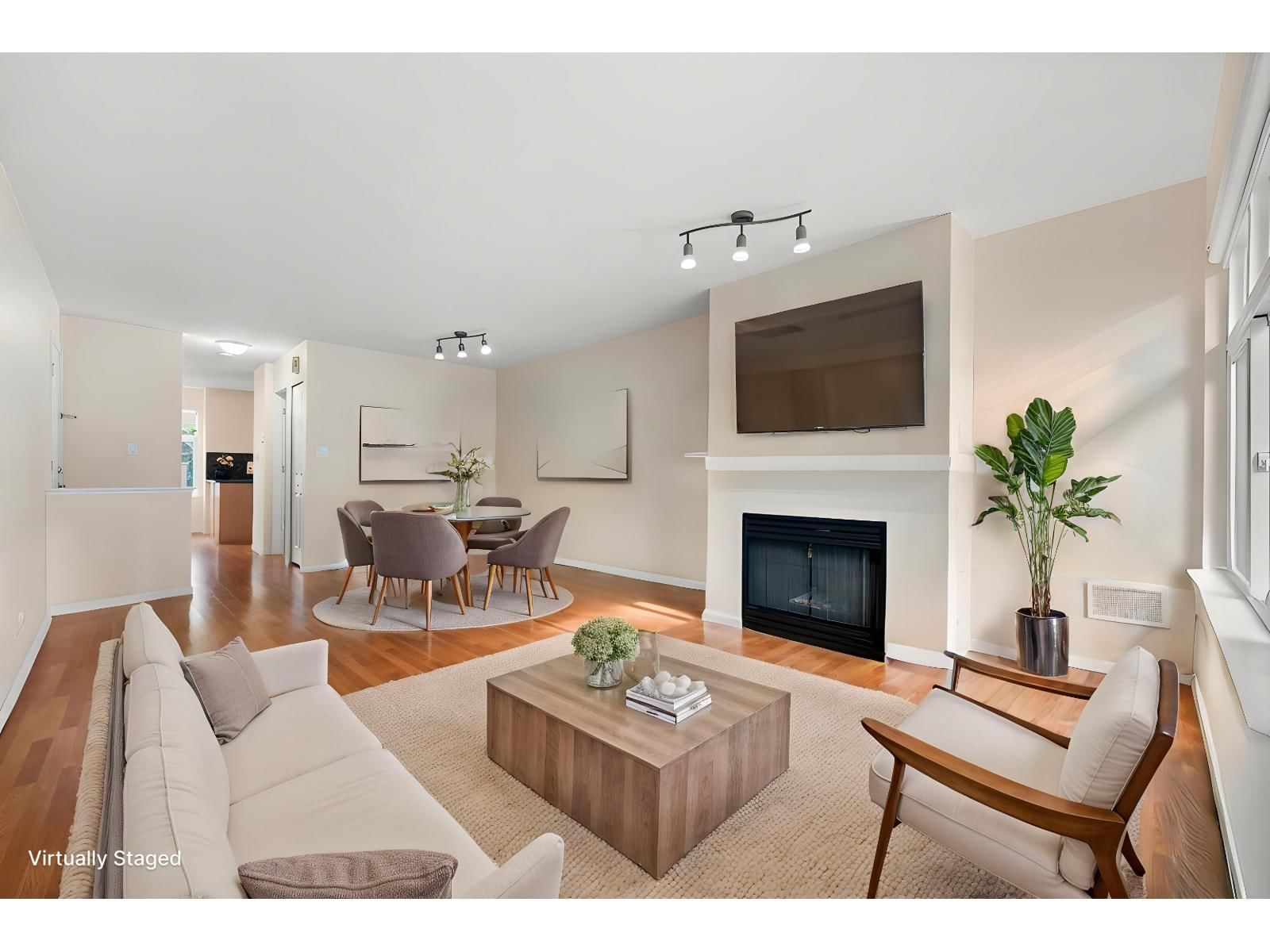 56 - 15968 82 AVENUE Image 5