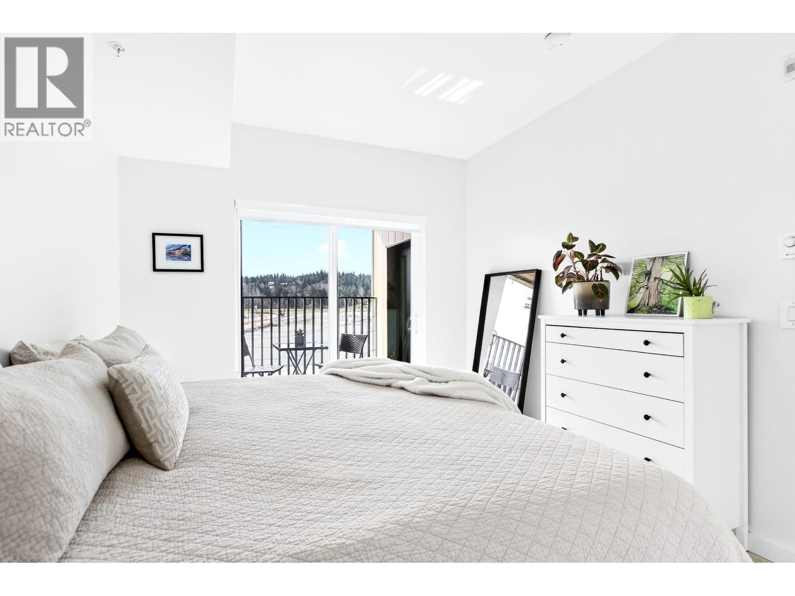 206 - 251 BOUNDARY BAY ROAD Image 14