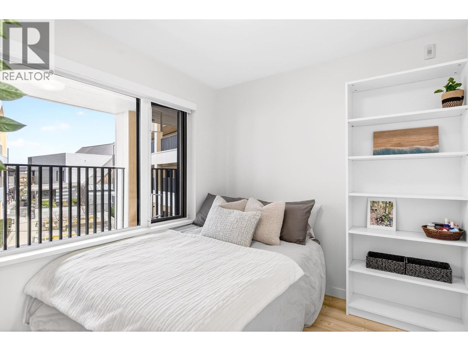 206 - 251 BOUNDARY BAY ROAD Image 15